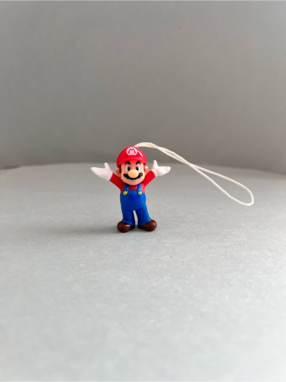 2025 Kinder Joy Super Mario Nintendo Surprises of Choice - Mario